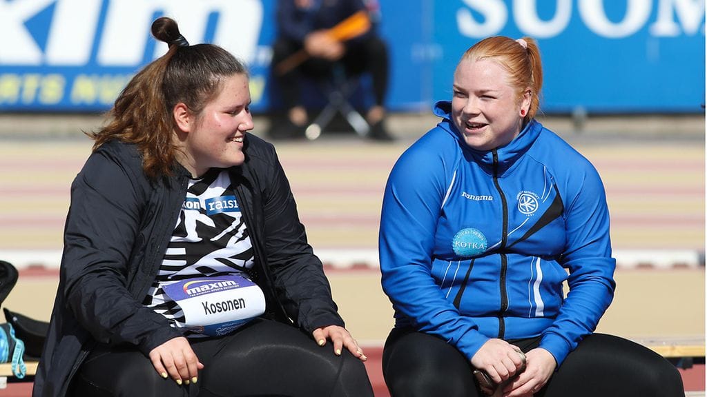 Silja Kosonen ja Krista Tervo jahtasivat mitalia Eugenen MM-finaalissa.