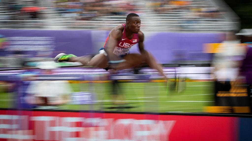 Grant Holloway otti pika-aitojen voiton pahimpien kilpakumppanien puuttuessa.
