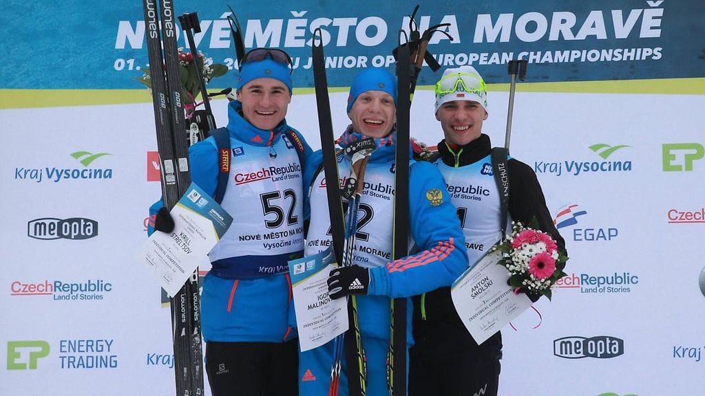 Venäläinen Igor Malinovski (kesk.) menehtyi ohjaamansa helikopterin tippuessa taivaalta.