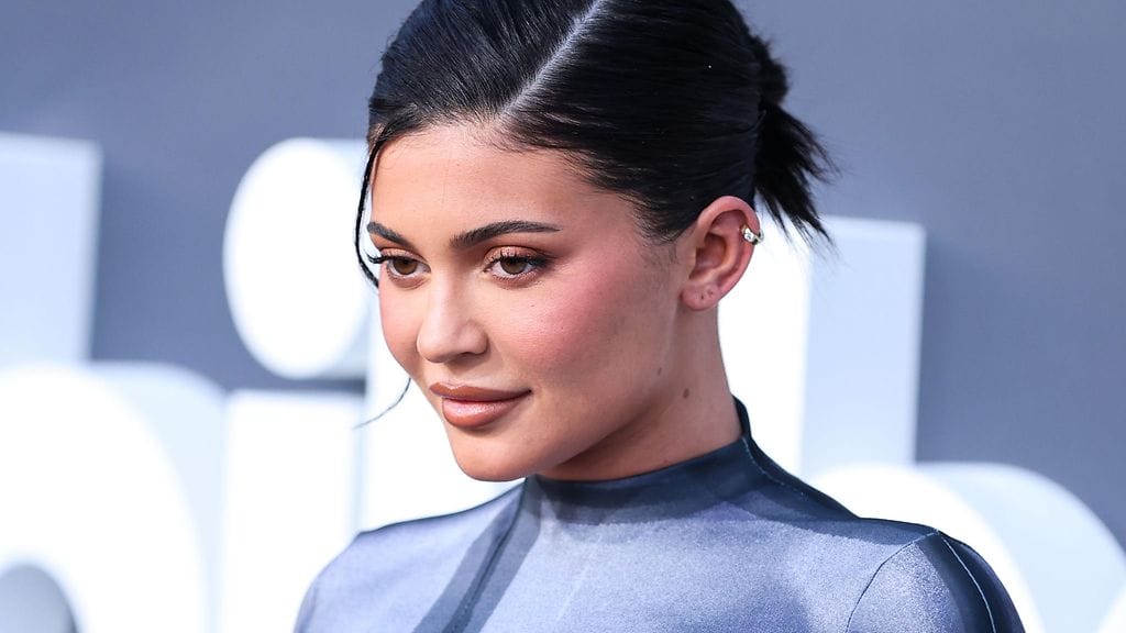 Kylie Jenner jakoi sensuellin kuvan halloweenin kunniaksi