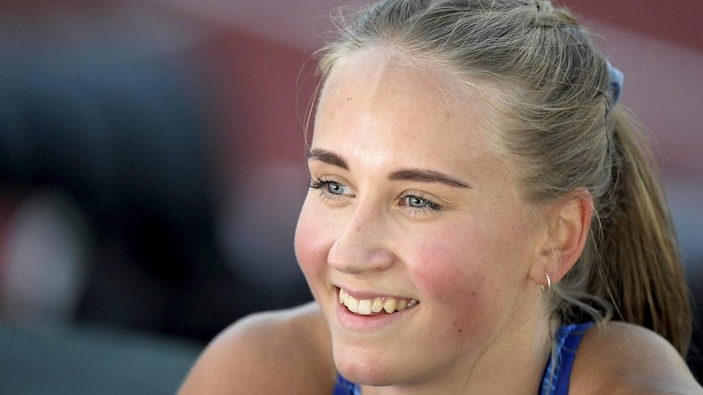 Viivi Lehikoinen oli yhtä hymyä Suomen ennätyksensä jälkeen.