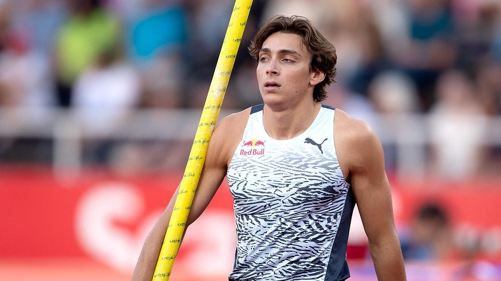 Armand Duplantis ei saanut seipäitään mukaan ensimmäiselle lennolle.