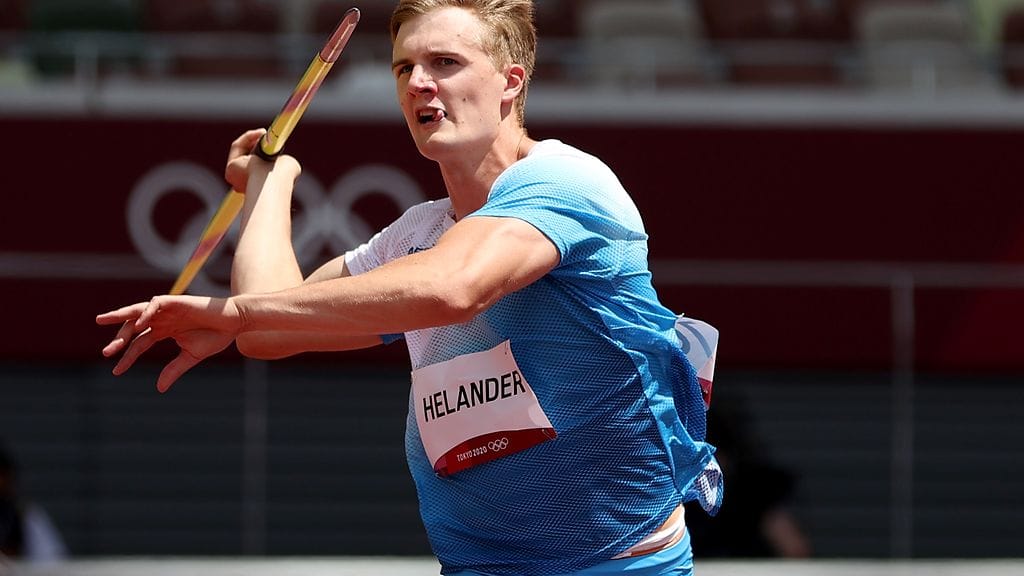 Oliver Helander heitti itsensä keihäänheiton loppukilpailuun.