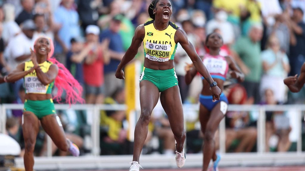 Sherika Jackson kirmasi 200 metriä toiseksi kovinta kyytiä koskaan.
