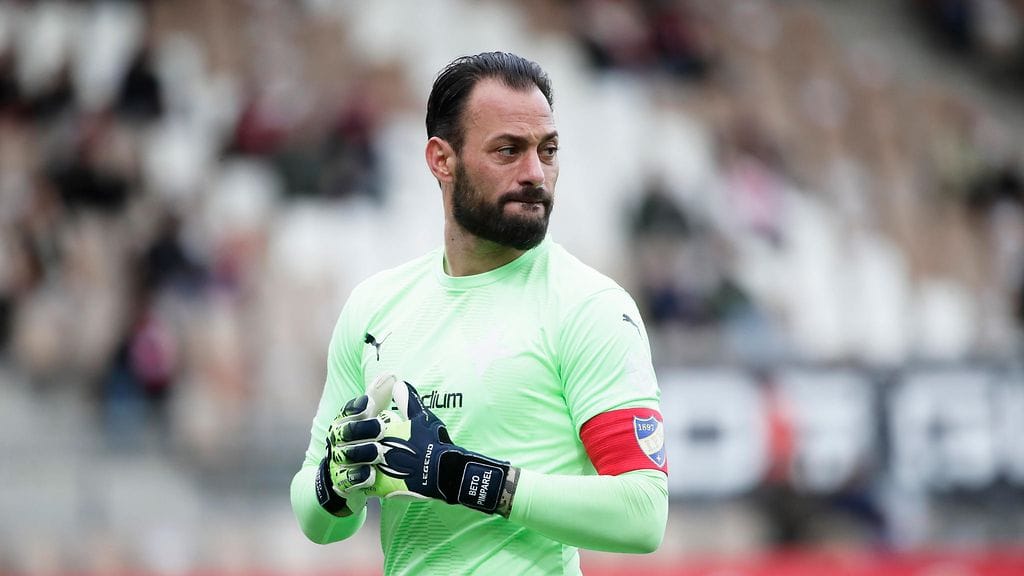 Beto lataa täyslaidallisen Suomen Palloliiton suuntaan.