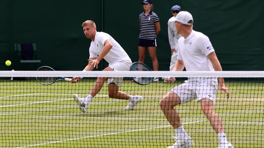 Finaali pelataan sunnuntaina.