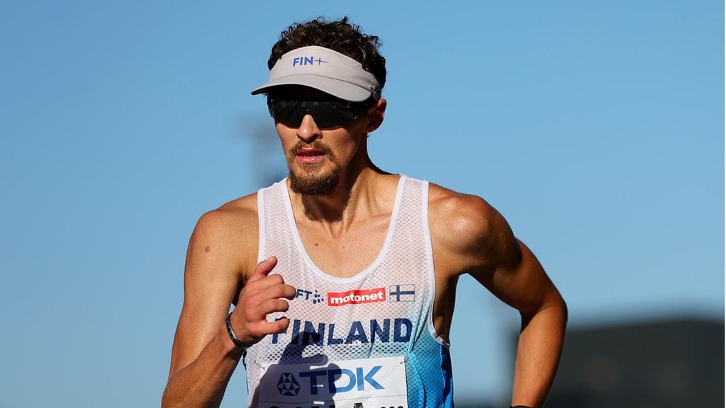 Aleksi Ojala käveli 35 kilometrin Suomen ennätyksen.