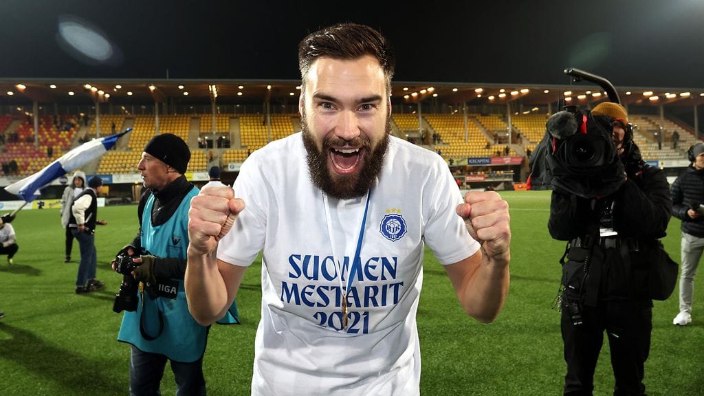 Sparv sai viimeisellä kaudellaan juhlia vielä Suomen mestaruutta HJK:n paidassa.