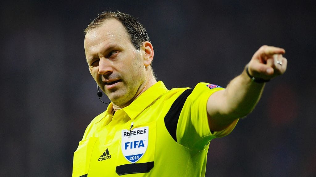 Ruotsin Jonas Eriksson on entinen huipputuomari.