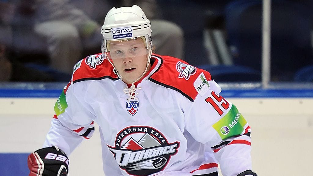 Tuomas Kiiskinen Donbass Donetskin paidassa.