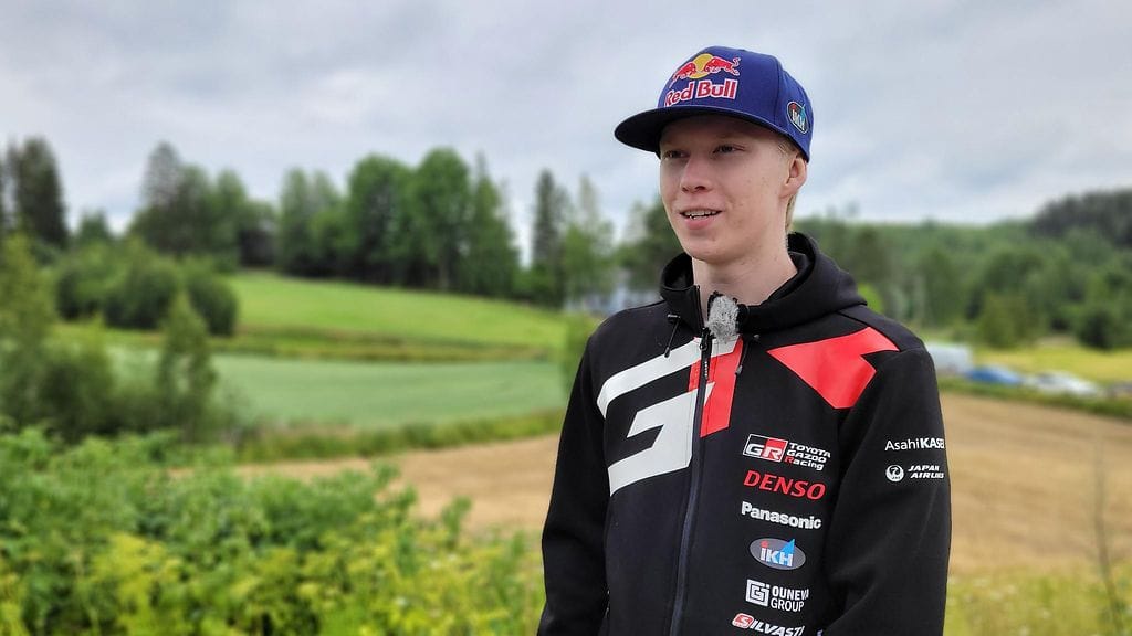 Kalle Rovanperä testaa autoaan tällä hetkellä Jyväskylässä.