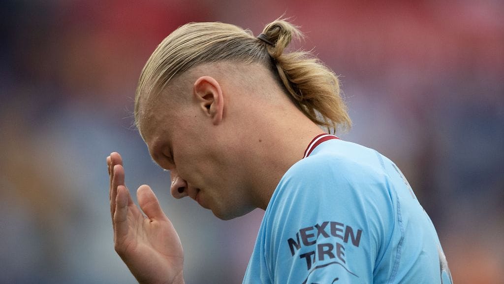 Erling Haaland ei voinut ymmärtää, miten hän ei laittanut palloa pussiin.