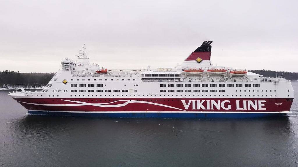 Viking Line kertoo pyrkivänsä löytämään Amorellan vakituiselle henkilöstölle töitä varustamon muilta aluksilta.