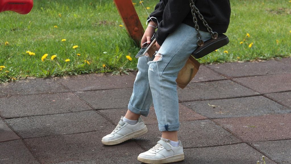 Alle 16-vuotiaan uhrin raiskanneen miehen tuomio keveni hovissa./ kuvituskuva