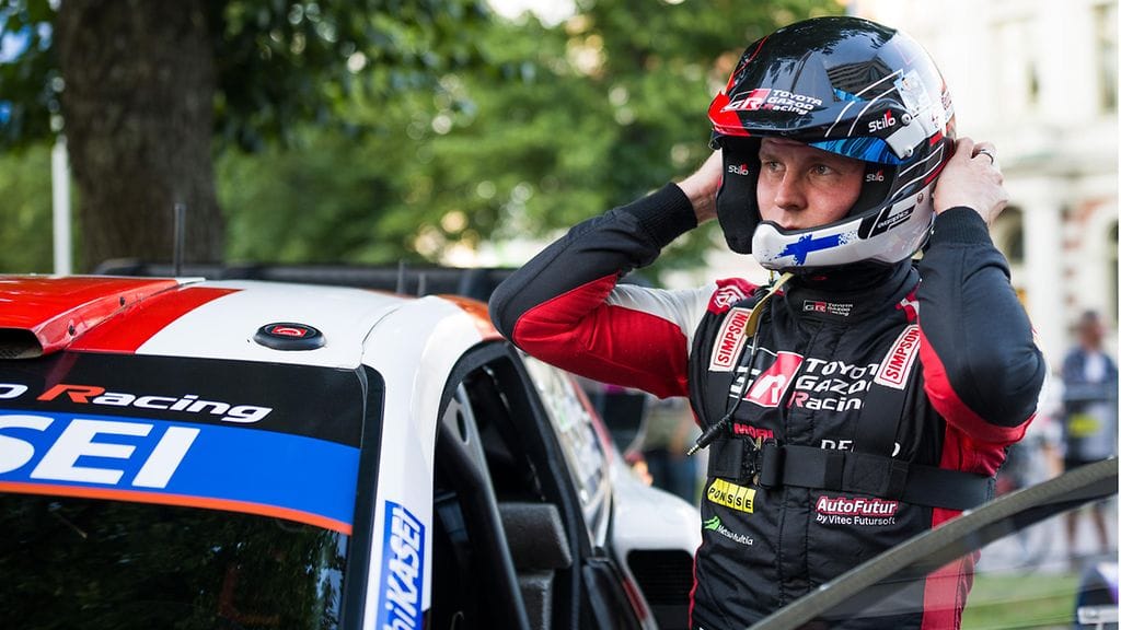 Esapekka Lappi ajaa kärkisijoista jokaisella erikoiskokeella.