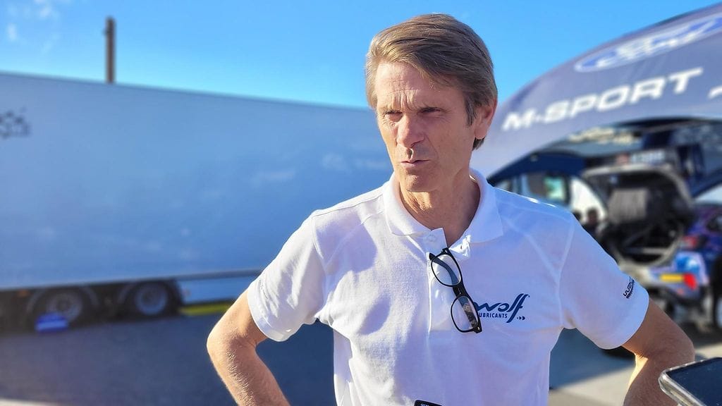 Marcus Grönholm oli ärsyyntynyt, kun Jari Huttusen ralli meni pilalle auton ongelmien takia.