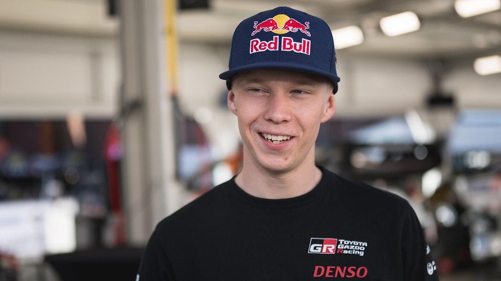 Kalle Rovanperällä oli huima vaaratilanne Jyväskylän MM-rallissa perjantaina.