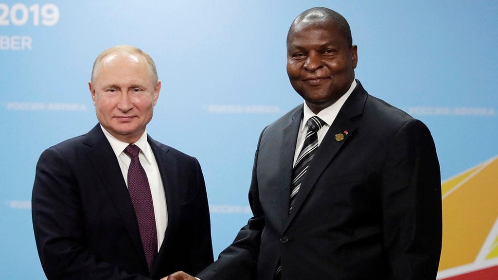 Vladimir Putin ja Keski-Afrikan tasavallan presidentti Faustin-Archange Touadera Sochissa vuonna 2019.
