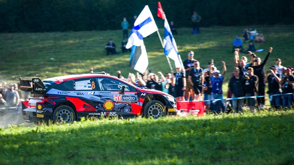 Ott Tänak ajoi vakuuttavaan voittoon Suomen MM-rallissa.
