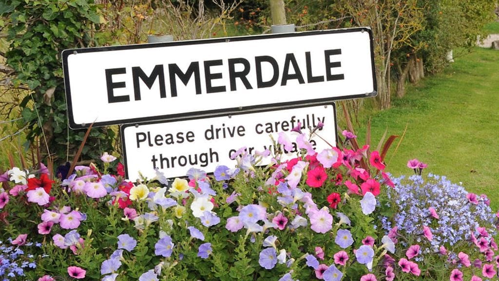 AOP emmerdale kuvitus