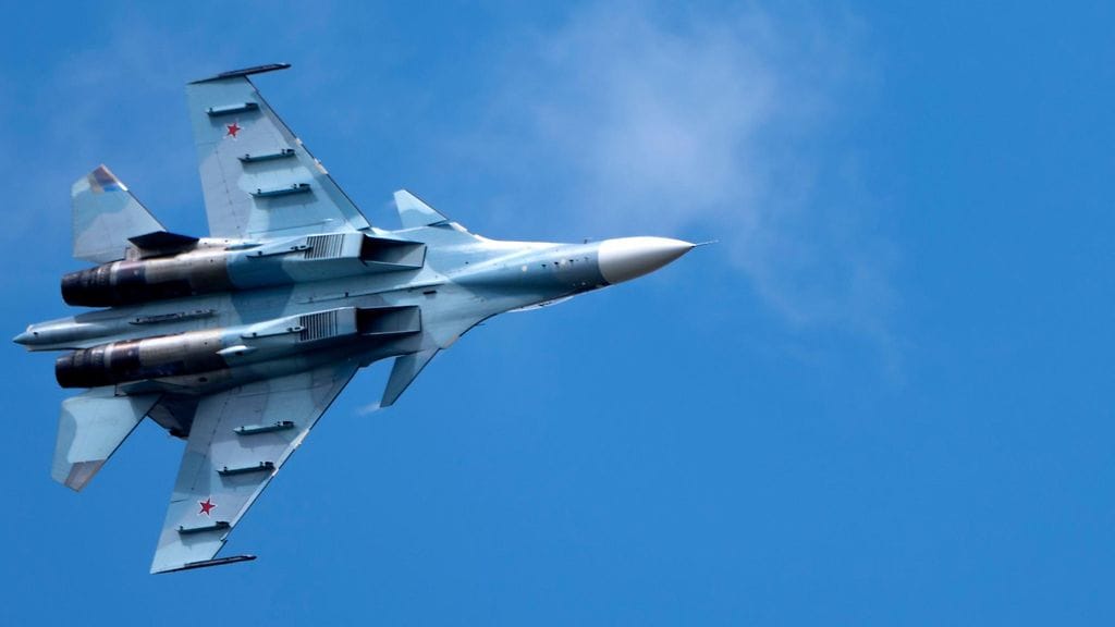 Brittitiedustelun mukaan räjähdyksissä tuhoutui myös Su-30-hävittäjiä.