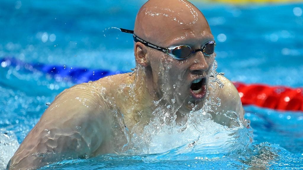 Matti Mattsson oli välierävaiheessa nopein 200 metrin rintauinnissa.