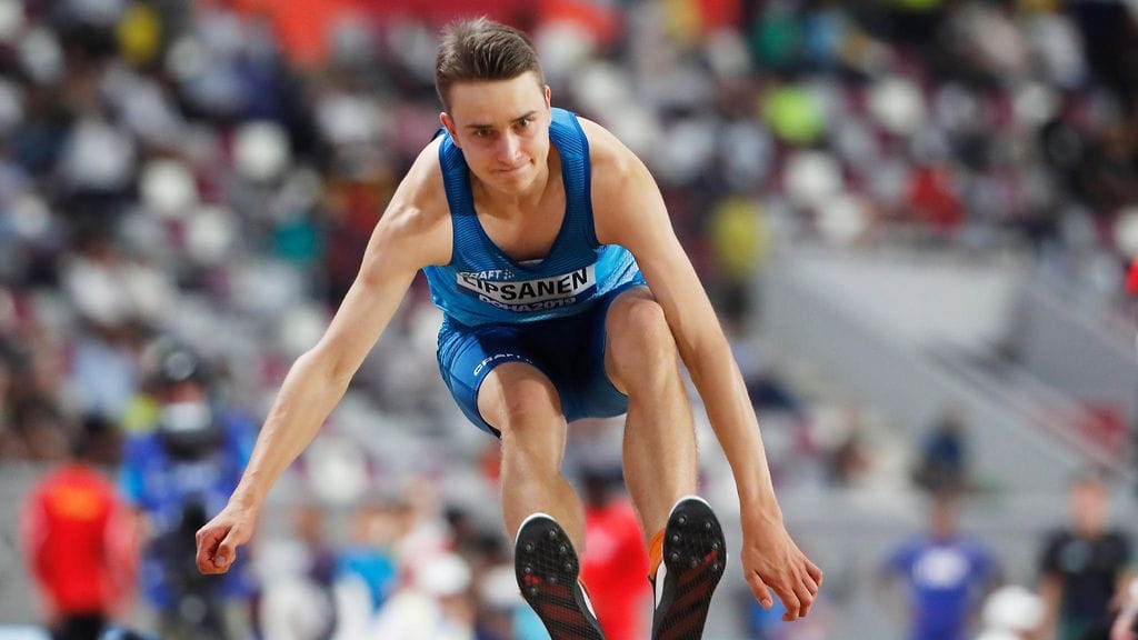 Simo Lipsanen joutui pettymään kolmiloikan karsinnassa.