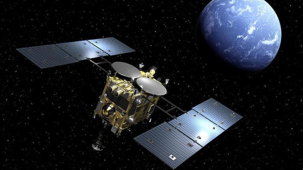 Hayabusa-2 laukaistiin vuonna 2014 tehtävänään kerätä näytteitä Ryugussa, noin 300 miljoonan kilometrin päässä Maasta.