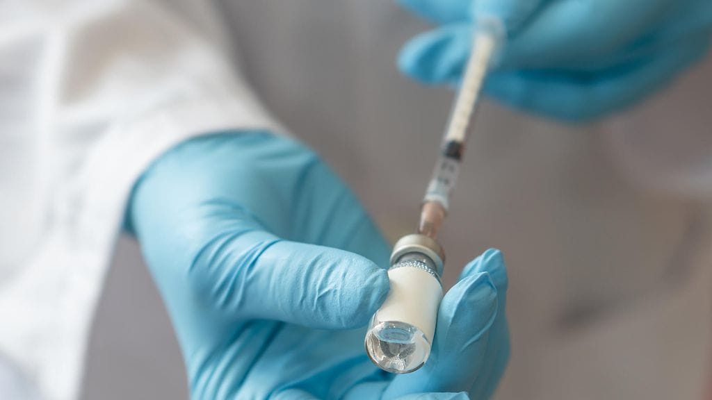 Pneumokokkirokote ehkäisee pneumokokkibakteerin aiheuttamia vakavia tauteja.