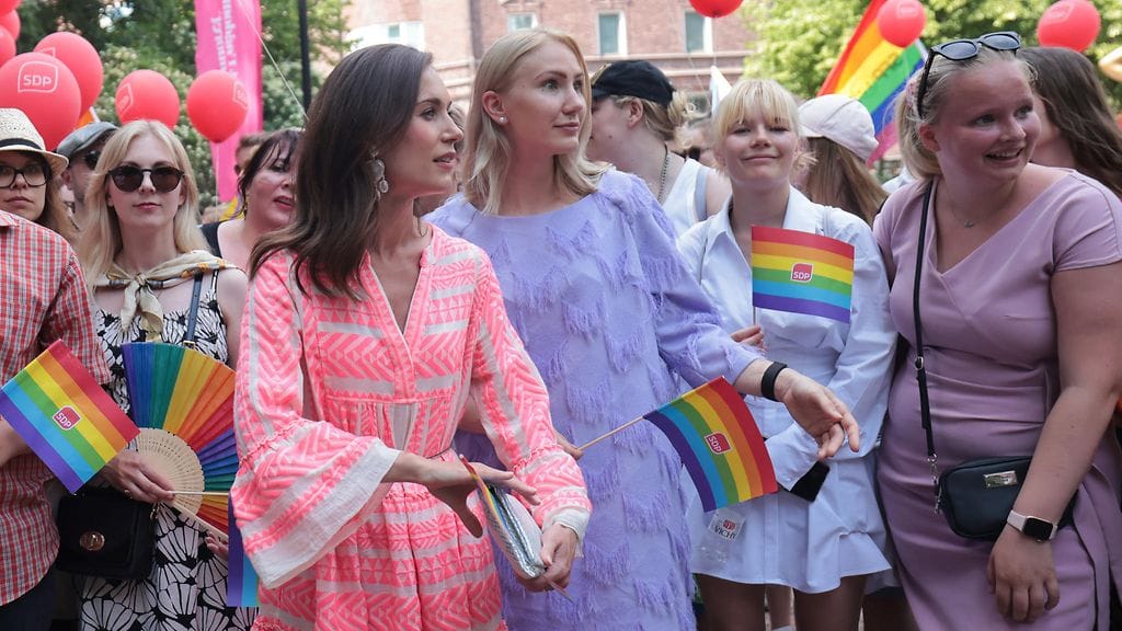 Sanna Marinin tyylitajua suitsutettiin saksalaislehdessä: Maailman tyylikkäin poliitikko.