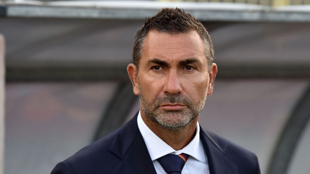 Ilman sovittua valmennuspestiä jäänyt Fabrizio Piccareta ei niellyt HIFK:n väitteitä.