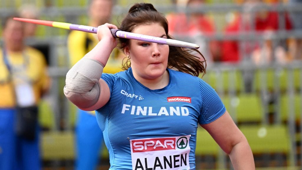 Anni-Linnea Alanen keihäänheiton EM-karsinnassa.