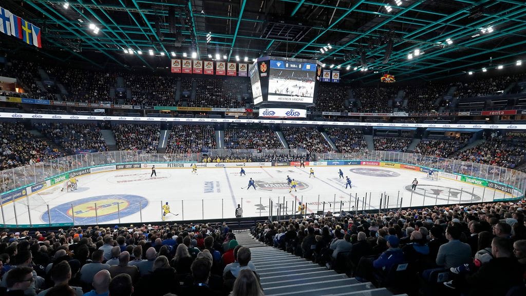 Jääkiekon Karjala-turnaus pelattiin kymmenen edellistä vuotta Helsingin Hartwall Arenalla.