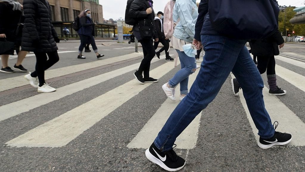 Liikenneturvan julkaisemien tilastojen mukaan viimeisen kolmen vuoden aikana jalankulkijoita on kuollut keskimäärin 20 vuosittain. Uhreista joka viides kuoli suojatiellä.