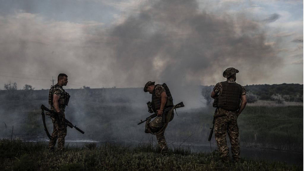 Ukrainalaisia sotilaita kesäkuussa. Kuva on kuvituskuva, eivätkä sotilaat liity everstiluutnantti Pavlo Rozlachin kertomaan.