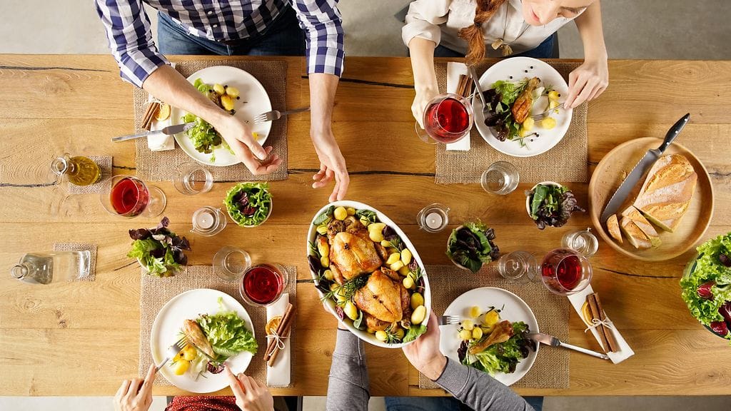 Suomalaisista 64 prosenttia pitää yhdessä syömistä joko tärkeänä tai erittäin tärkeänä – käytännössä kuitenkin vain joka toinen syö päivittäin yhdessä toisen kanssa.