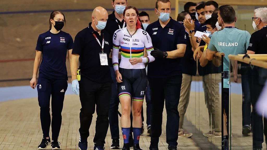 Katie Archibald (keskellä) menetti puolisonsa.