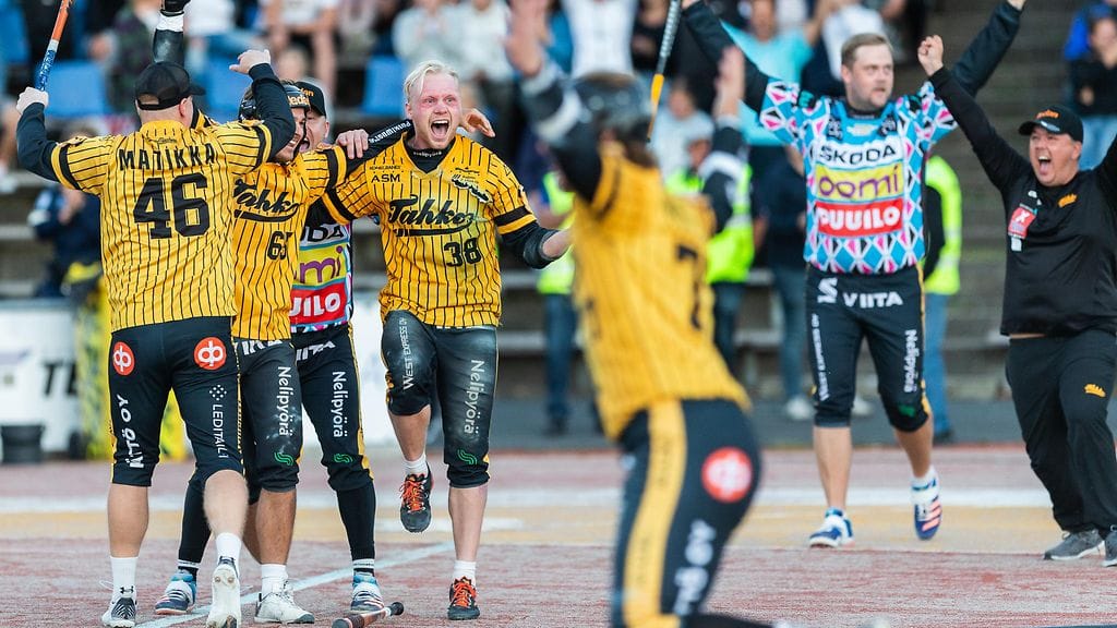 Hyvinkään Tahko eteni Superpesiksen välieriin.