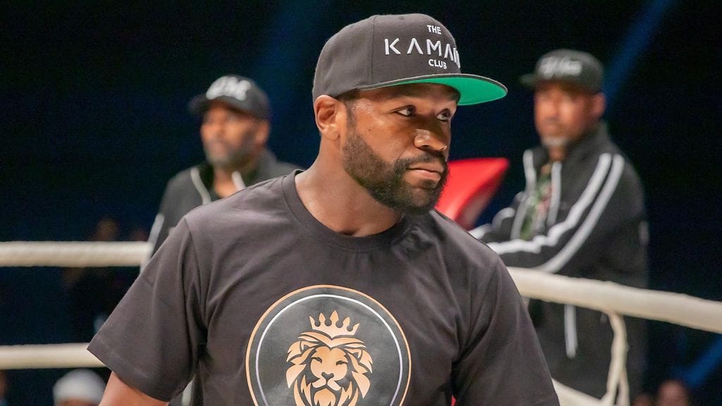 Floyd Mayweather on voittanut nyrkkeilijänä kahdeksan maailmanmestaruutta viidessä eri painoluokassa.