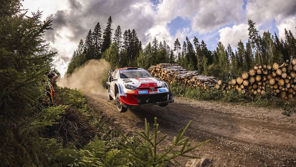 Esapekka Lappi ajoi testeissä ulos.