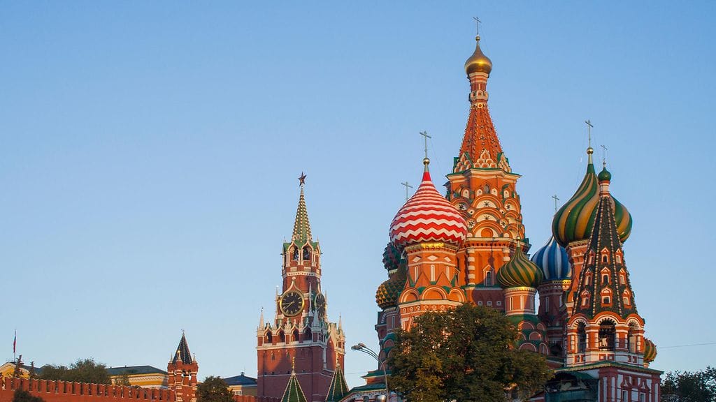 Yhdysvaltalaisten ohjusten sijoittaminen Saksaan voi tehdä eurooppalaisista pääkaupungeista venäläisohjusten kohteita, sanoo Kremlin (kuvassa) tiedottaja Dmitri Peskov.