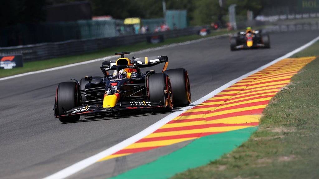Max Verstappen ei antanut muille mitään mahdollisuuksia Belgian GP:ssä.