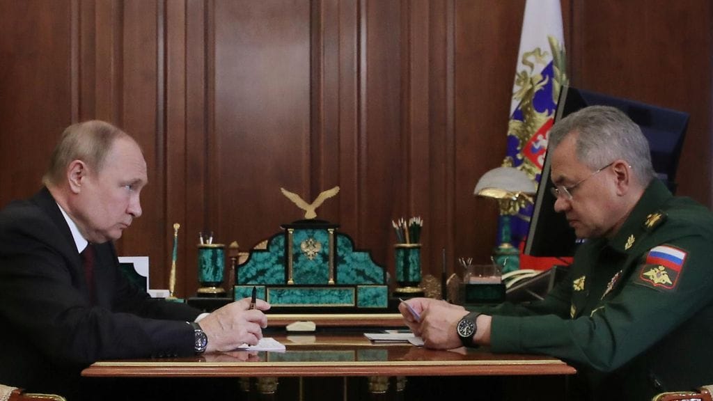 Presidentti Putin ja puolustusministeri Shoigu heinäkuussa.