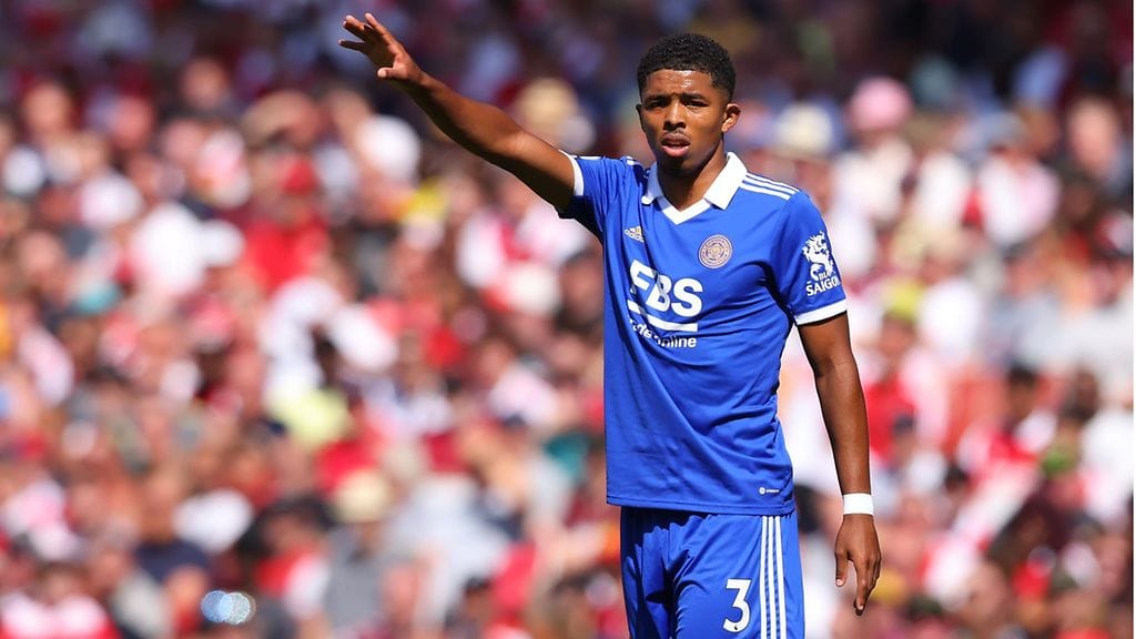 Wesley Fofana vaihtaa Leicesterin nutun Chelsean edustusasuun.