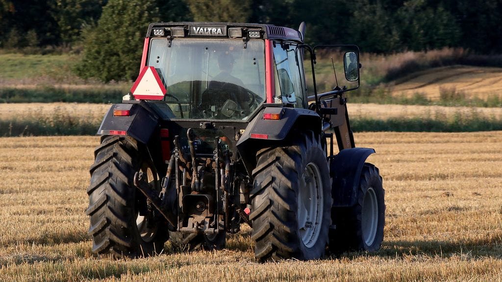 Kuvan traktori ei liity Lahden tapaukseen.