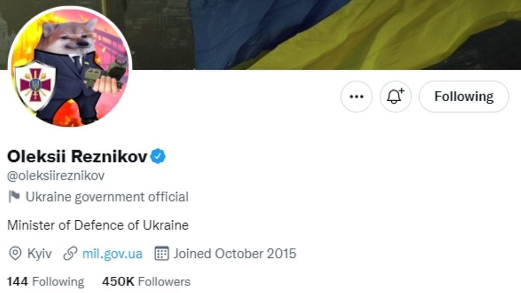 Kuvakaappaus Ukrainan puolustusministeri Oleksii Reznikovin Twitter-tililtä.