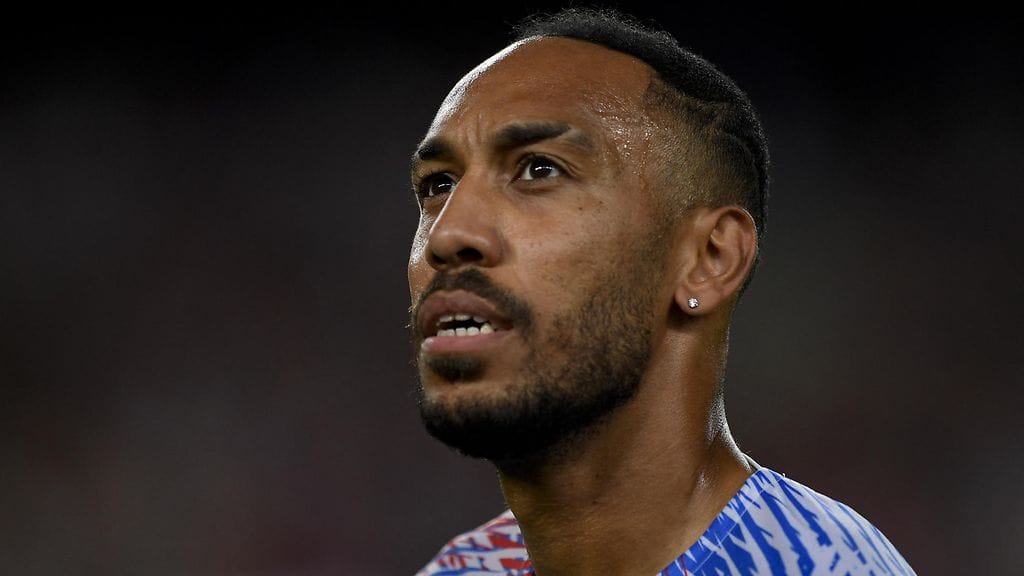 Pierre-Emerick Aubameyang siirtyy takaisin Valioliigaan.