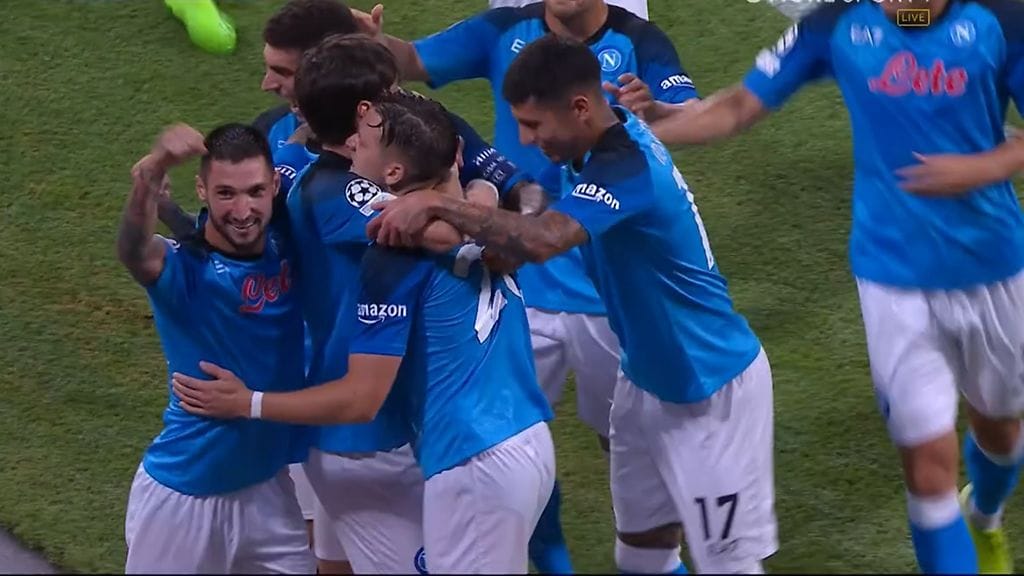 Napoli juhli avausmaalia Liverpoolia vastaan.