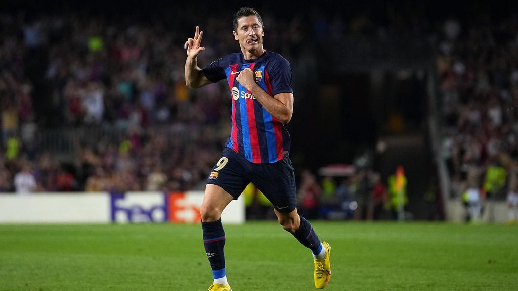 Robert Lewandowski iski kolme maalia Barcelonalle Plzen-ottelussa.