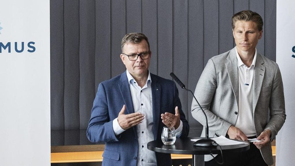 Petteri Orpo (kok.) ja Antti Häkkänen (kok.) elokuussa.